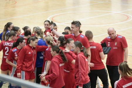 Nem bírt Dániával a junior válogatott, cél az ötödik hely